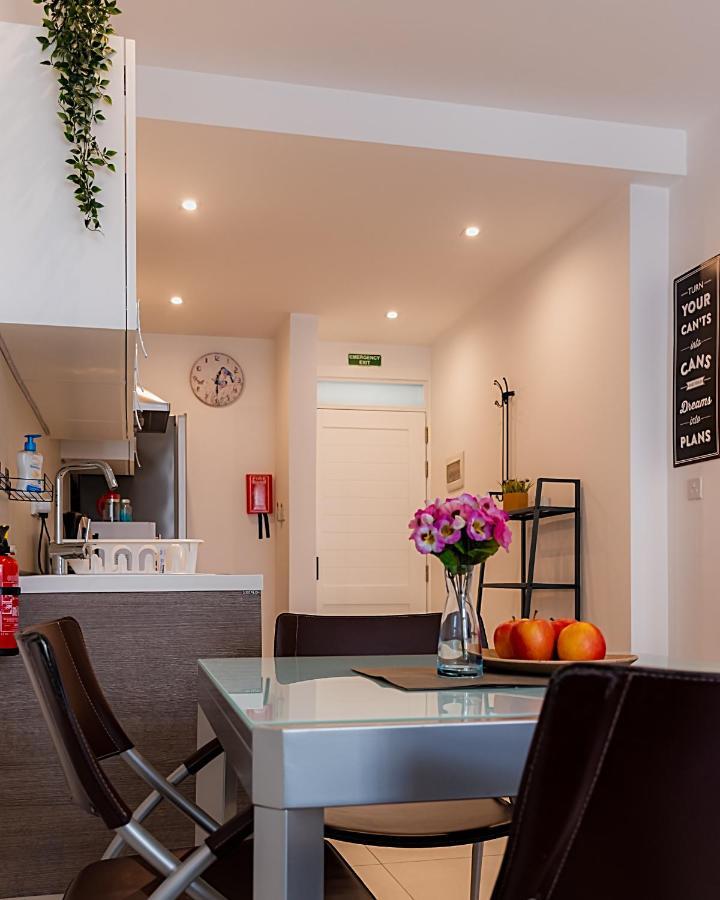 Modern Comfort - 2Br Apartment Center Of St Julians & Paceville Saint Julian's 外观 照片